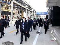 参加襄阳市第一季度项目拉练与会代表来谷城观摩