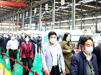 参加襄阳市第一季度项目拉练与会代表来谷城观摩
