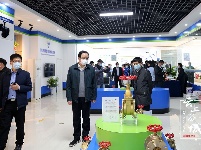 参加襄阳市第一季度项目拉练与会代表来谷城观摩