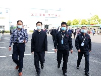 参加襄阳市第一季度项目拉练与会代表来谷城观摩