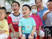 童心玩趣乐逍遥 融媒体中心闹六一