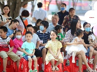童心玩趣乐逍遥 融媒体中心闹六一