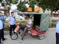 记者在行动：集中整治城区电动车违法营运