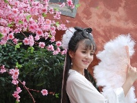 古典美女惊艳承恩寺 蔡以成摄