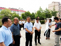 瞧！伍义兵来咱们宣传战线调研啦