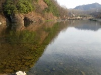 堰河春水