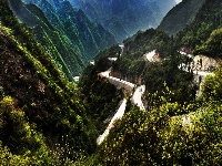 赵湾山路十八湾