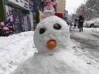 2018新年迎暴雪，谷城人堆雪娃娃如此惊艳