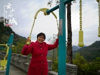 襄阳市中西医结合医院精准扶贫主题党日开在南河阳峪村