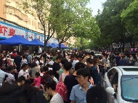 十万食客“五一”赴潜江吃虾