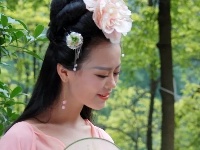 古典美女惊艳承恩寺 蔡以成摄