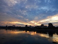 粉水霞光
