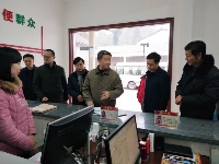 在五山,咱县委书记伍义兵进村入户做调研