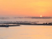 汉江日出