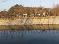 堰河春水