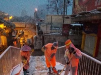 谷城不下雪，看人家武汉