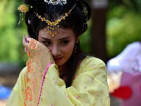 倩影