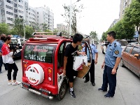 记者在行动：集中整治城区电动车违法营运