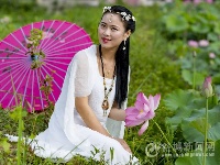 美女若盼兮，见之不忘！