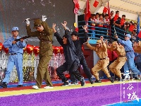襄阳长春外国语学校欢歌笑语庆祝新中国成立70周年