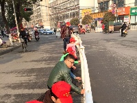 谷城千余名志愿者学雷锋