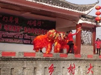 腊八来，戏开台