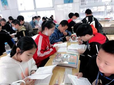 ​谷城举办首届初中语文名著阅读指导优质课选拔赛