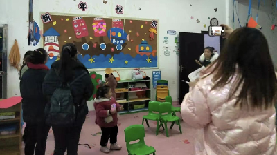 石花镇中心幼儿园举办迎新年环创评比活动