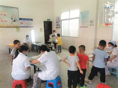 紫金镇中心幼儿园：健康体检呵护幼儿成长
