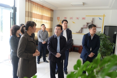 人社部调研组来保康调研基层人事管理工作