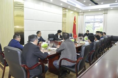 王迪与分管部门负责人开展党风廉政谈话
