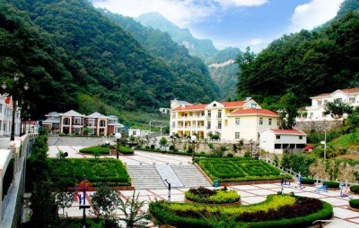 省旅游委调研和指导尧治河旅游工作