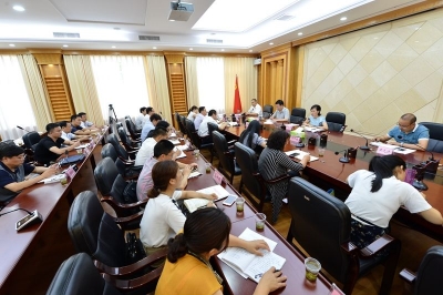 胡志芳主持召开全县文化小康工作督办会