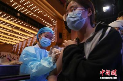 31省份已累计报告接种新冠疫苗52725.3万剂次