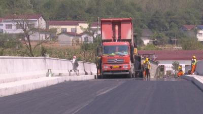 【奋斗百年路 启航新征程·我为群众办实事】县农村公路建设养护中心：加快推进农村危桥改造提质升级  让人民群众出行更安全 更便捷