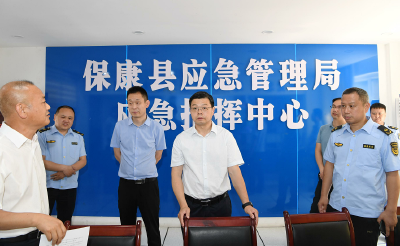 杜云峰到县应急管理局检查应急值班值守工作