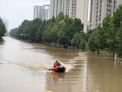 中国全力抗击华北汛情保护民众生命财产安全