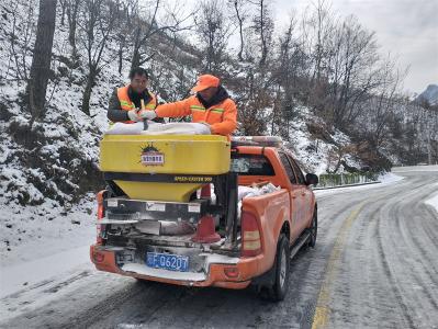 保康县公路事业服务中心多措并举保春运畅通