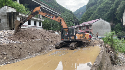 防汛抗旱进行时丨暴雨大风来袭！保康交通部门“汛”速出击保畅通 