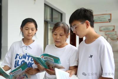 致敬好老师丨年轻的心，育人的梦！她的心中装满学生