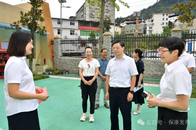 杜云峰开展教师节走访慰问活动