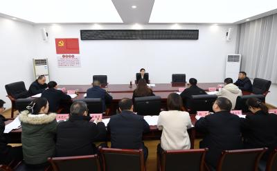 李云调研宣传思想文化工作并主持召开座谈会