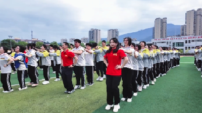 保康：“花式”减压添活力 轻装上阵“赢”高考