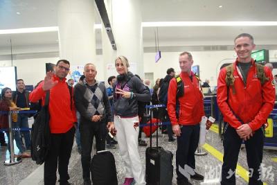 军运会运动员和嘉宾陆续抵达天河机场