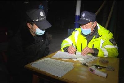 当阳融媒体记者夜访疫情防控点