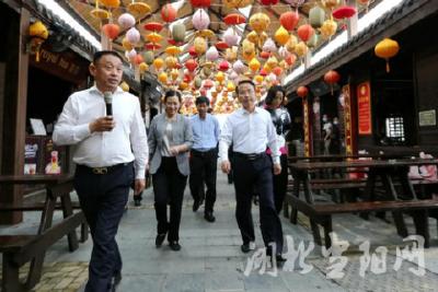 当阳党政代表团赴黄陂考察