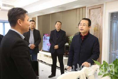 张世敏调研我市人口普查入户登记情况