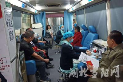 半月镇开展无偿献血活动