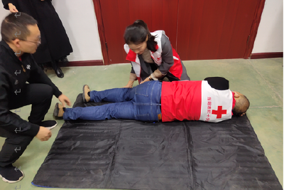 市红十字会为企业开展应急救护培训