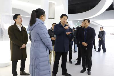 刘传钢调研智慧城市运营中心建设情况